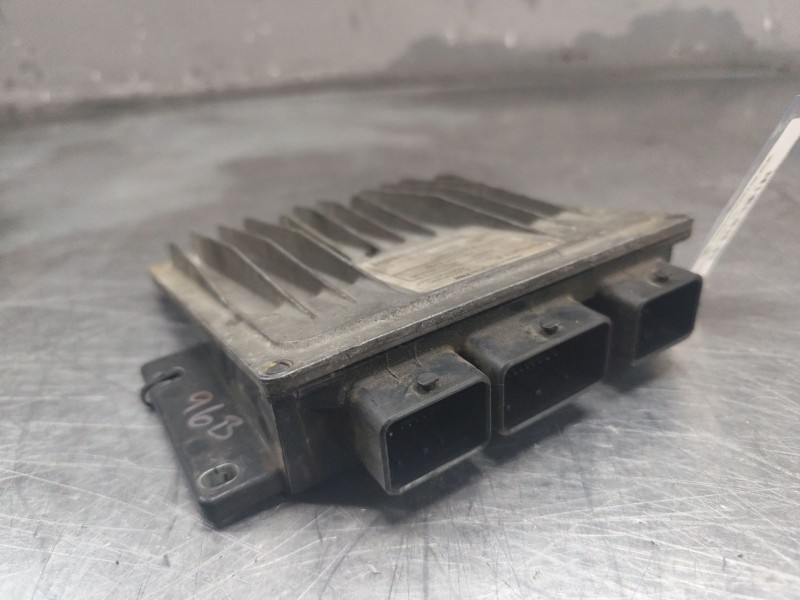 Recambio de centralita motor uce para renault megane ii berlina 5p authentique referencia OEM IAM 8200259832 8200326910 