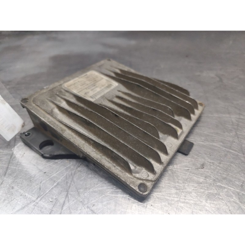 Recambio de centralita motor uce para renault megane ii berlina 5p authentique referencia OEM IAM 8200259832 8200326910 