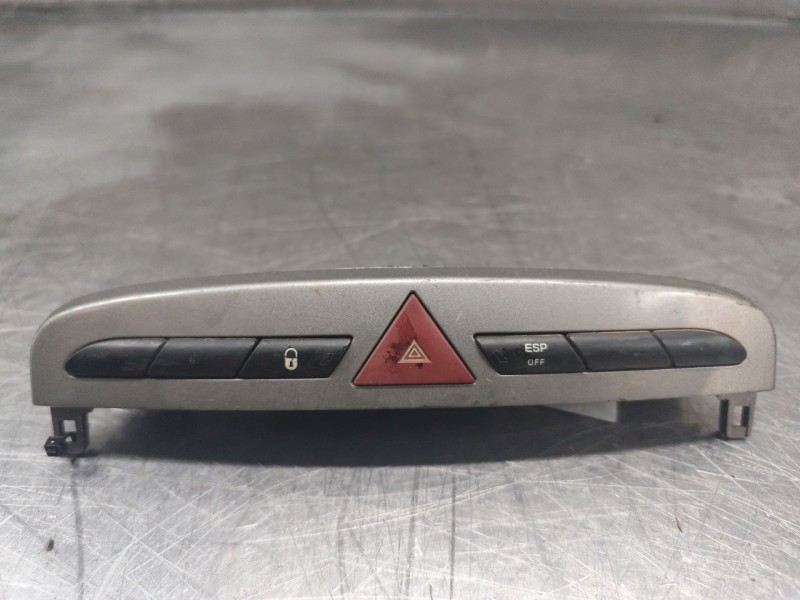 Recambio de warning para peugeot 308 confort referencia OEM IAM 9659215177 MANDO ESP MANDO CIERRE