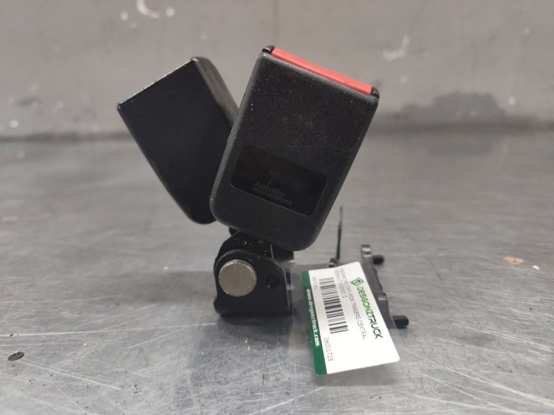 Recambio de enganche cinturon trasero central para renault scenic ii grand confort dynamique referencia OEM IAM D6001728  