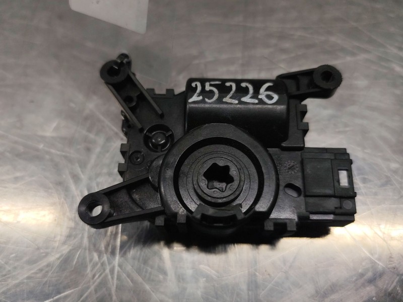 Recambio de motor apertura trampillas climatizador para audi q3 (f3b) 35 tdi quattro referencia OEM IAM 5WA907511C  