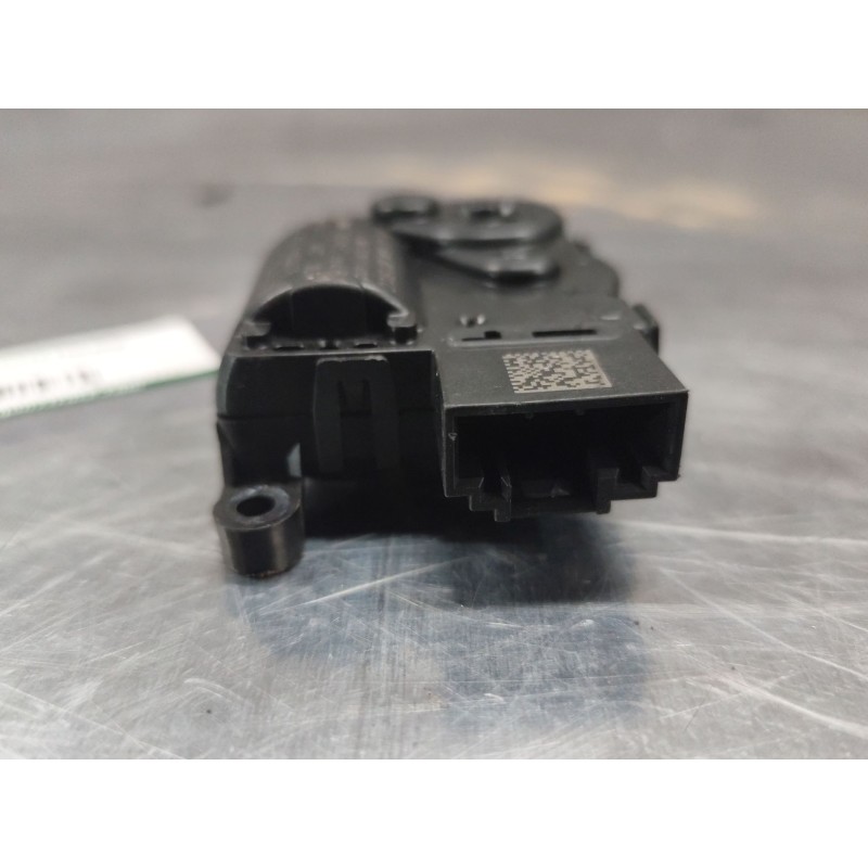 Recambio de motor apertura trampillas climatizador para audi q3 (f3b) 35 tdi quattro referencia OEM IAM 5WA907511C  