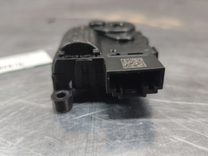 Recambio de motor apertura trampillas climatizador para audi q3 (f3b) 35 tdi quattro referencia OEM IAM 5WA907511C  