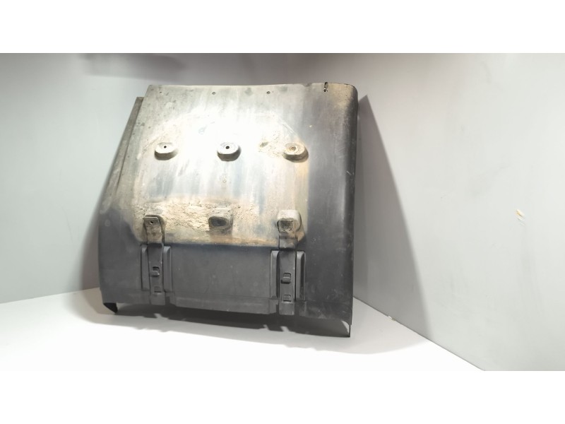 Recambio de guardabarros trasero izquierdo para scania r i r 440 referencia OEM IAM 1357600 DELANTERO 