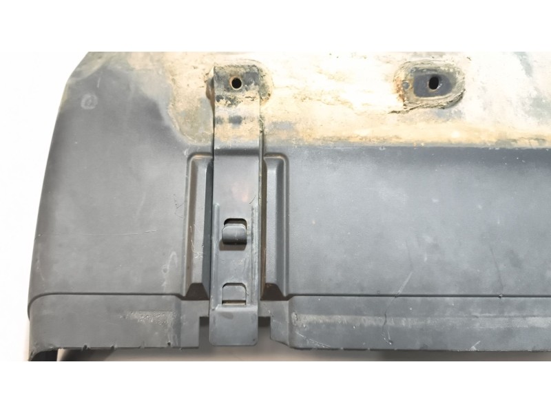 Recambio de guardabarros trasero izquierdo para scania r i r 440 referencia OEM IAM 1357600 DELANTERO 