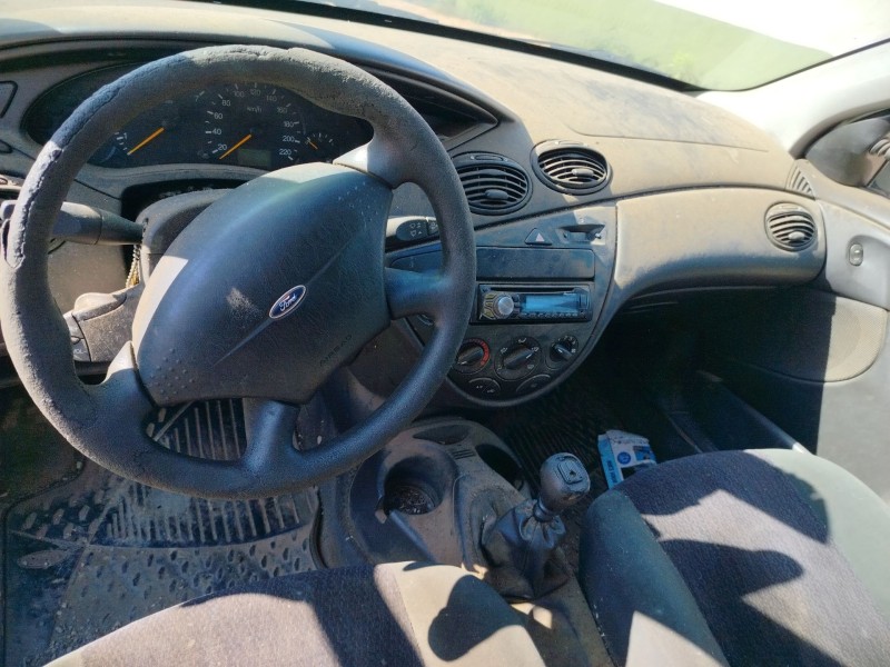 ford focus berlina (cak) del año 1998