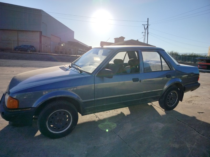 ford orion del año 1983