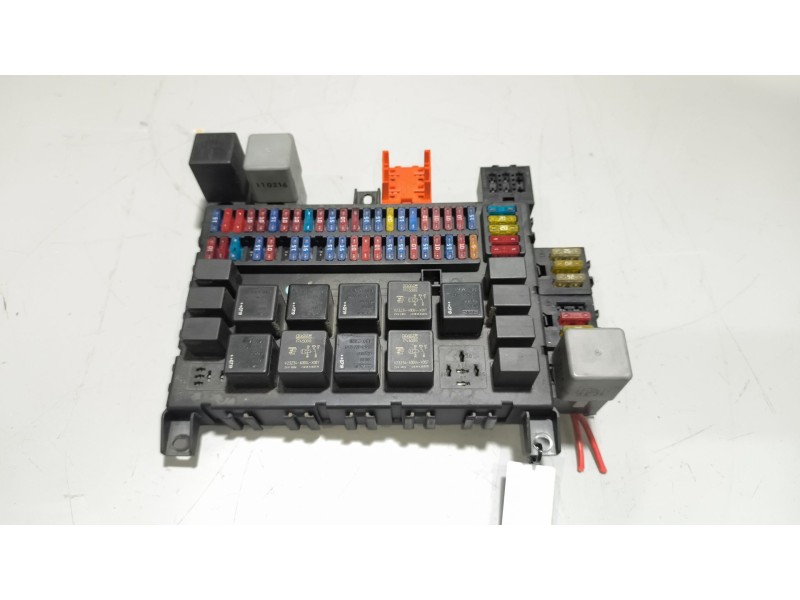 Recambio de caja reles / fusibles para daf serie xf105.xxx 12.9 diesel referencia OEM IAM 1674870  