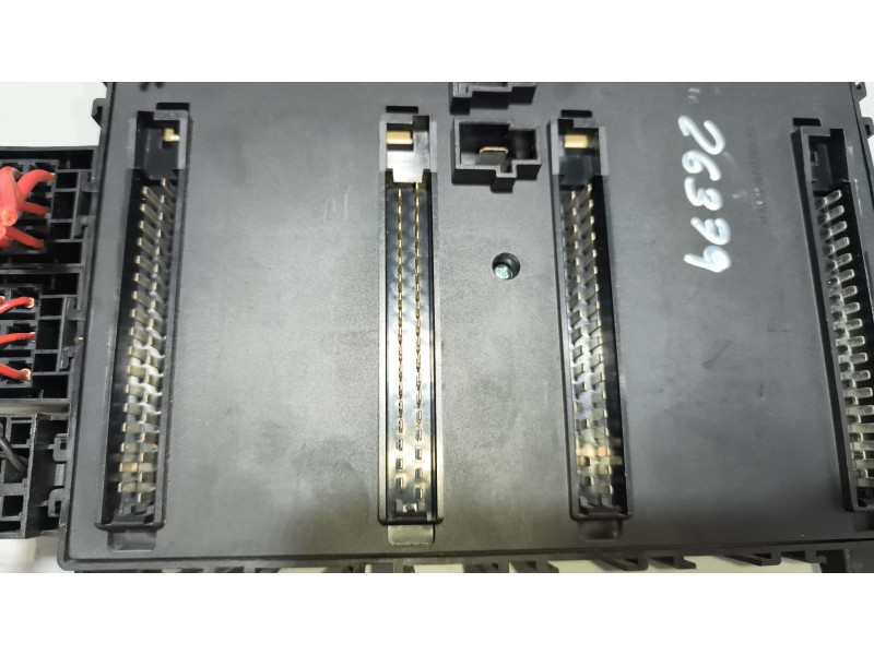 Recambio de caja reles / fusibles para daf serie xf105.xxx 12.9 diesel referencia OEM IAM 1674870  