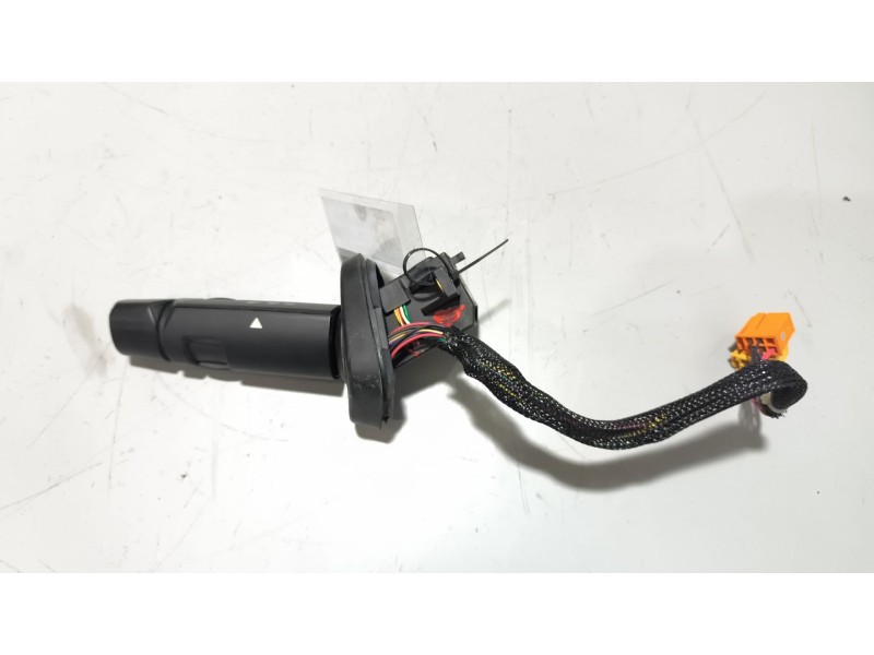 Recambio de mando intermitentes para man tgx 18.xxx 12.4 diesel referencia OEM IAM 81255090194  