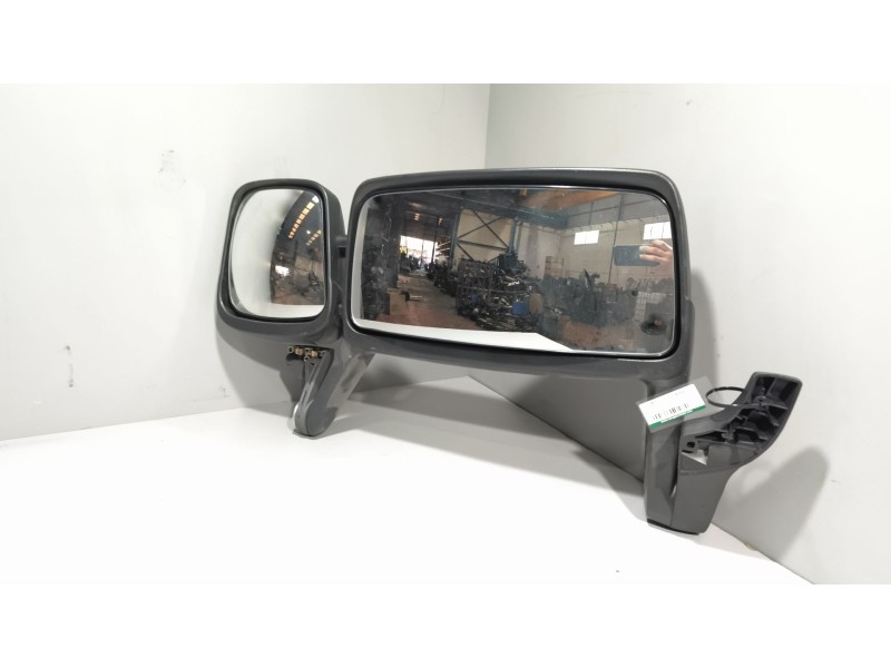 Recambio de retrovisor izquierdo para volvo fh xxx 12.8 diesel referencia OEM IAM   