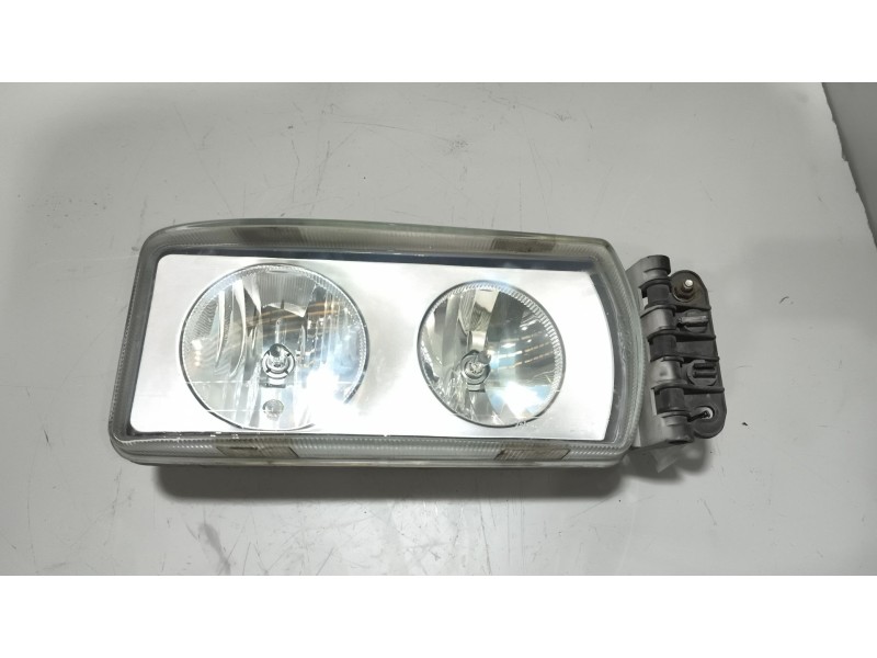Recambio de faro derecho para iveco stralis (as) 12.9 diesel referencia OEM IAM 504020189  
