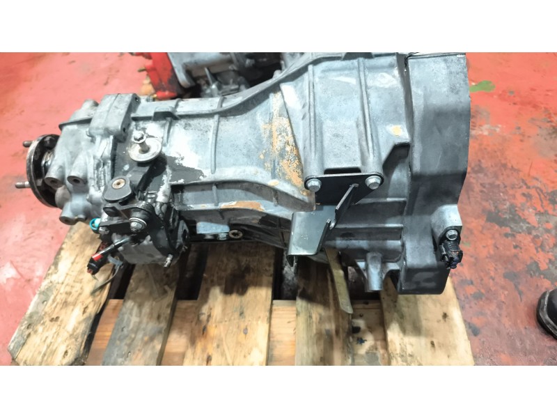 Recambio de caja cambios para nissan cabstar 09.06 2.5 diesel referencia OEM IAM 32010MB720 3210IMB72B RE226701