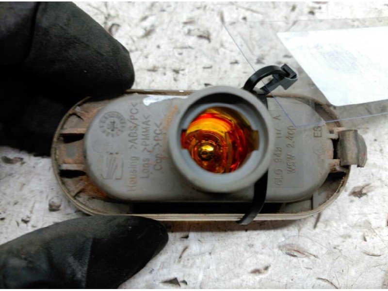 Recambio de piloto lateral derecho para seat leon (1m1) sport referencia OEM IAM   