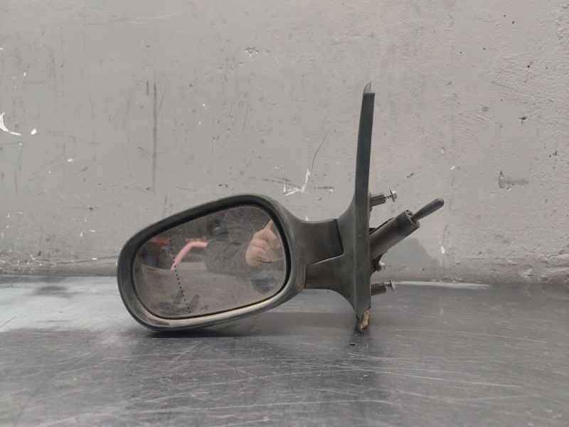 Recambio de retrovisor izquierdo para renault clio ii (bb_, cb_) 1.5 dci (b/cb08) referencia OEM IAM   
