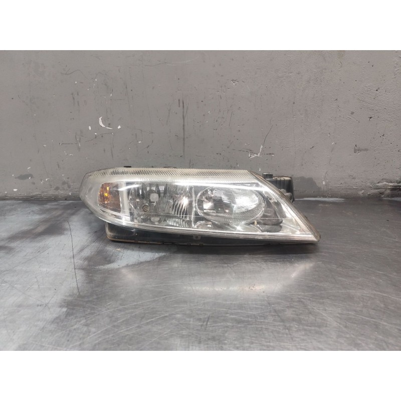 Recambio de faro derecho para renault laguna ii (bg0/1_) 1.9 dci (bg08, bg0g) referencia OEM IAM 8200002847  