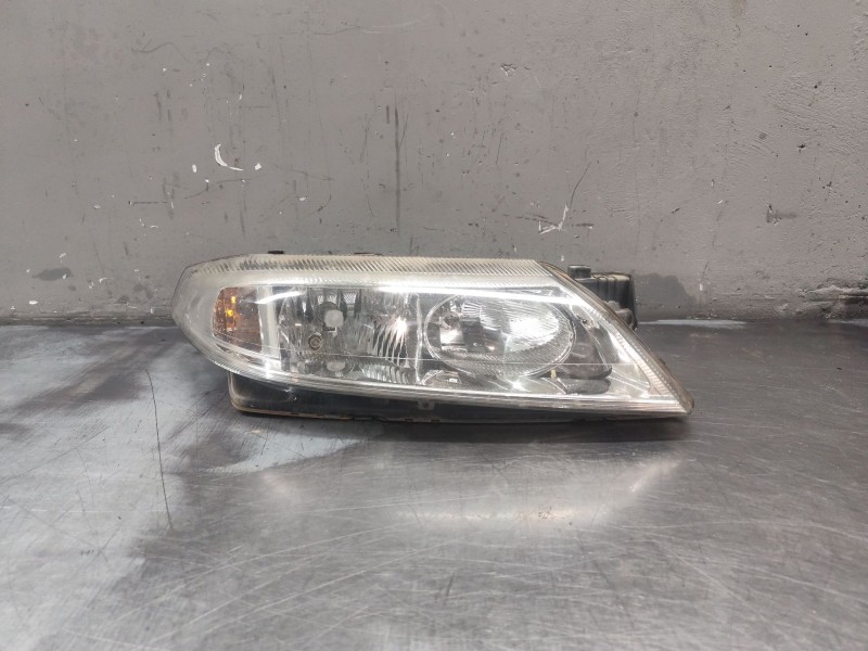 Recambio de faro derecho para renault laguna ii (bg0/1_) 1.9 dci (bg08, bg0g) referencia OEM IAM 8200002847  
