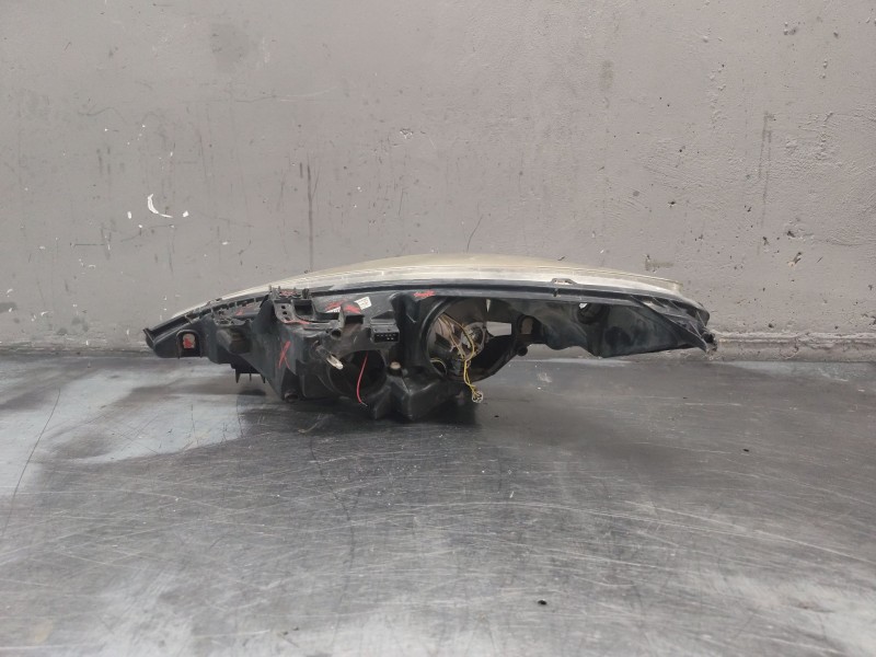 Recambio de faro derecho para peugeot 207 sw confort referencia OEM IAM 964998618011  