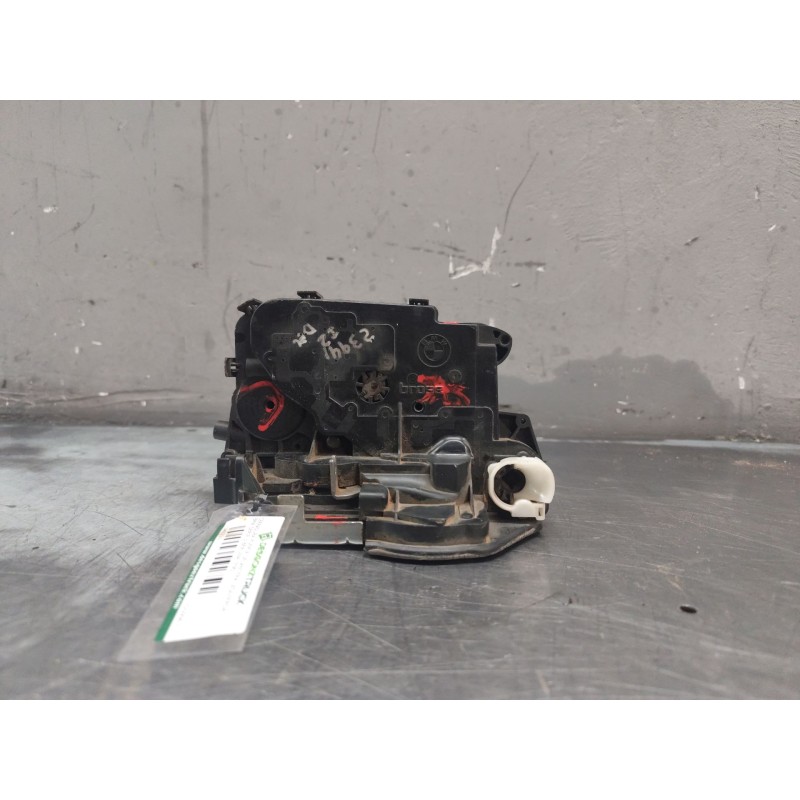 Recambio de cerradura puerta delantera izquierda para bmw serie 3 berlina (e90) 320d referencia OEM IAM 7059967  7 PINS