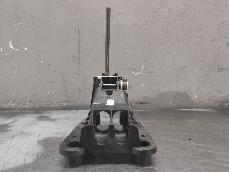 Recambio de palanca cambio para peugeot 207 sw confort referencia OEM IAM 9686264780  