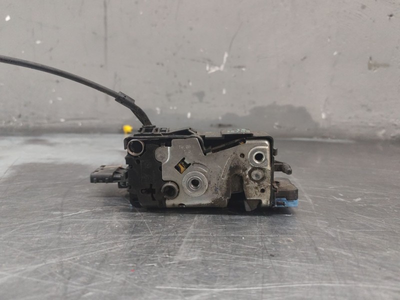 Recambio de cerradura puerta trasera izquierda para peugeot 207 sw confort referencia OEM IAM 24087816 24091816 