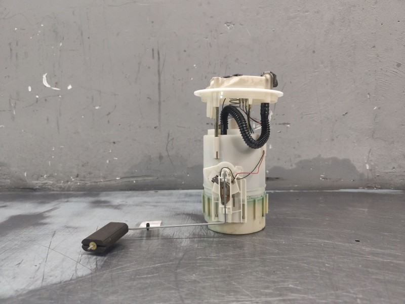 Recambio de aforador para renault megane ii coupe/cabrio authentique referencia OEM IAM 8200288808  