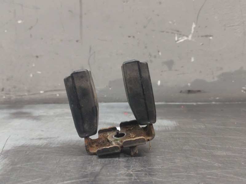 Recambio de enganche cinturon trasero central para renault megane ii coupe/cabrio authentique referencia OEM IAM   