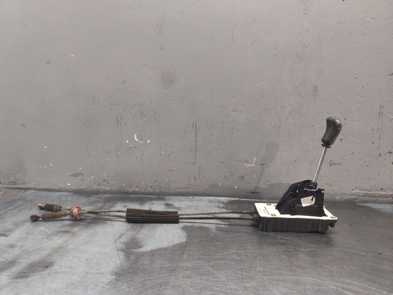 Recambio de palanca cambio para renault megane ii coupe/cabrio authentique referencia OEM IAM 8200396708  