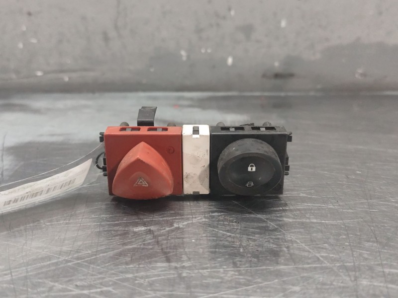 Recambio de warning para renault megane ii coupe/cabrio authentique referencia OEM IAM 8200095493  