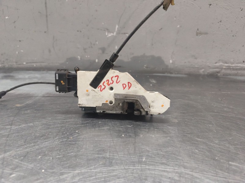 Recambio de cerradura puerta delantera derecha para peugeot 207 sw confort referencia OEM IAM   