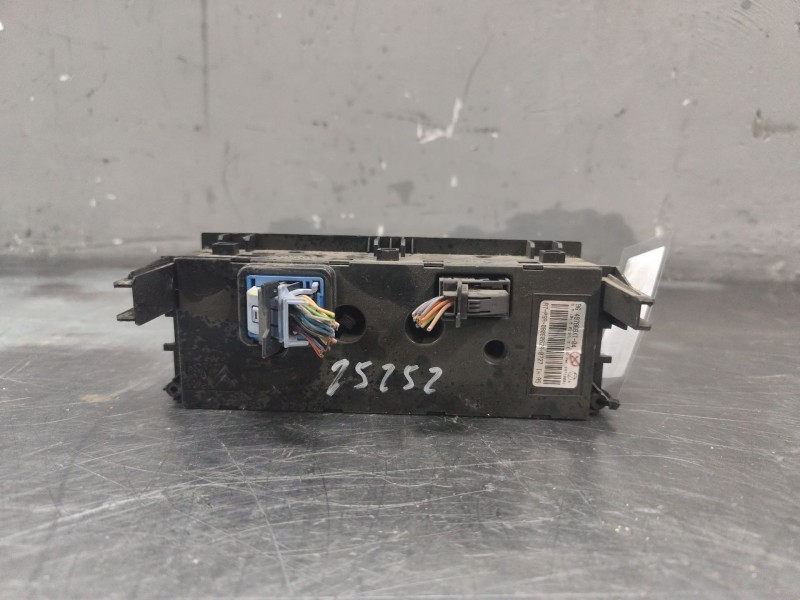 Recambio de mando calefaccion / aire acondicionado para peugeot 207 sw confort referencia OEM IAM 96497866XT04  
