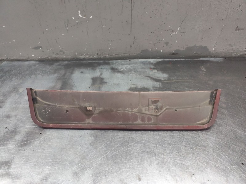 Recambio de portamatriculas para renault megane ii coupe/cabrio authentique referencia OEM IAM 8200205570  