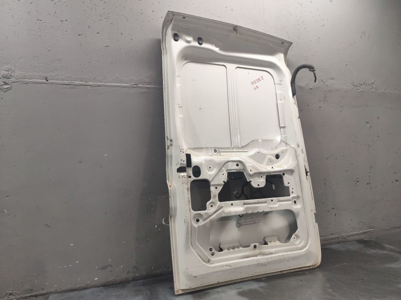 Recambio de porton trasero izquierdo para fiat doblo ii cargo (263) furgón sx referencia OEM IAM   
