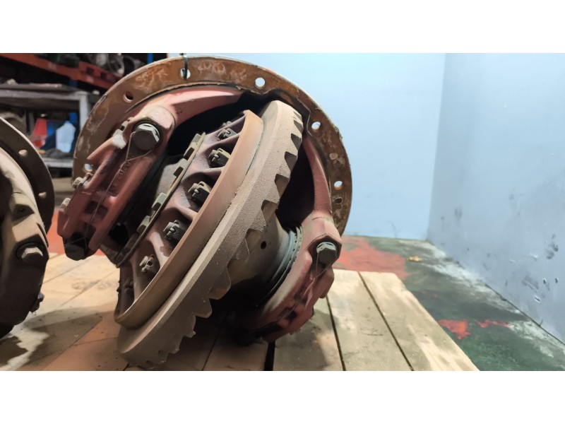 Recambio de grupo para volvo fl 10 fki interc. 235/265 kw 4x2 e2 corto referencia OEM IAM EV85B 1525692 RATIO:4.86-1/8X39