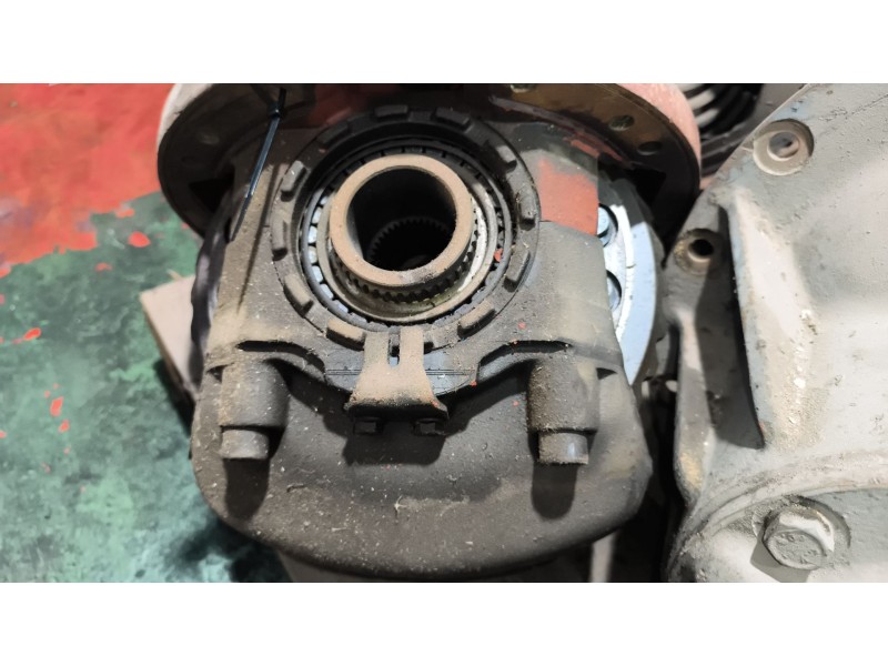 Recambio de grupo para iveco serie p faki (330-30) hw 6x6 224 kw larga distancia referencia OEM IAM 2737L 42064487 151909