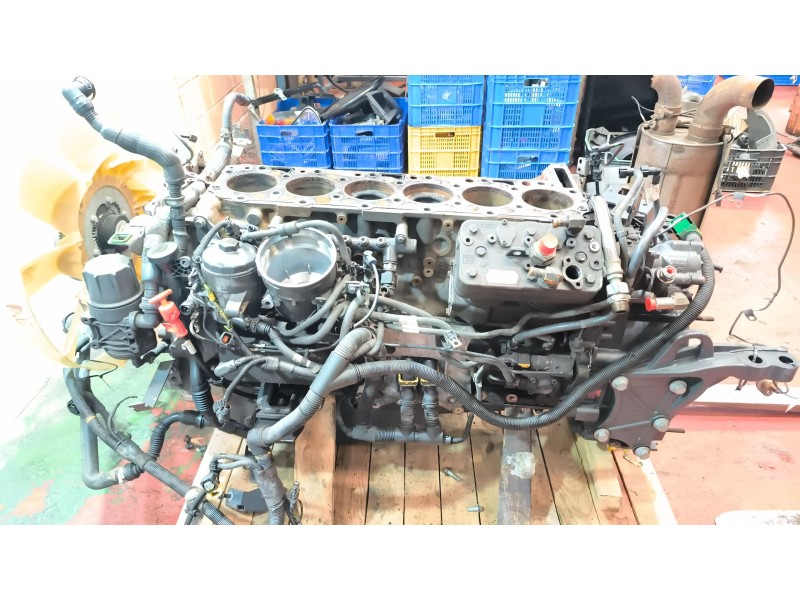 Recambio de despiece motor para renault d 18 wide referencia OEM IAM DTI8320EUVI  