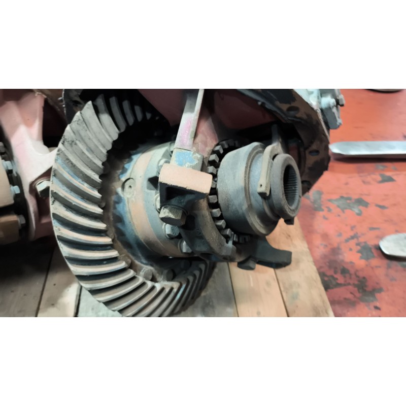 Recambio de grupo para iveco eurostar (ld) 13.8 diesel referencia OEM IAM 180E A3200E1539293 RATIO:1/293/15X44