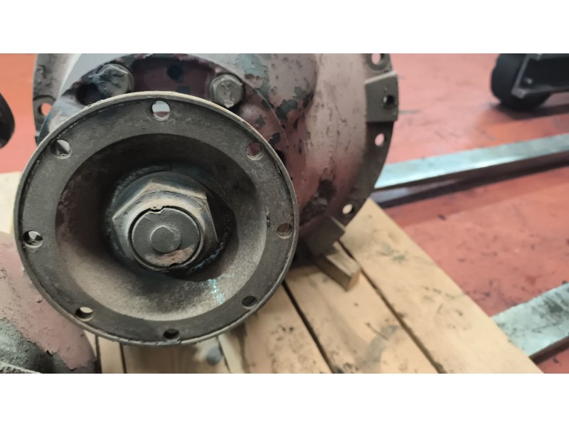 Recambio de grupo para renault dg 230.20 referencia OEM IAM  RELACION:8X39 20 ESTRIAS DE PALIER