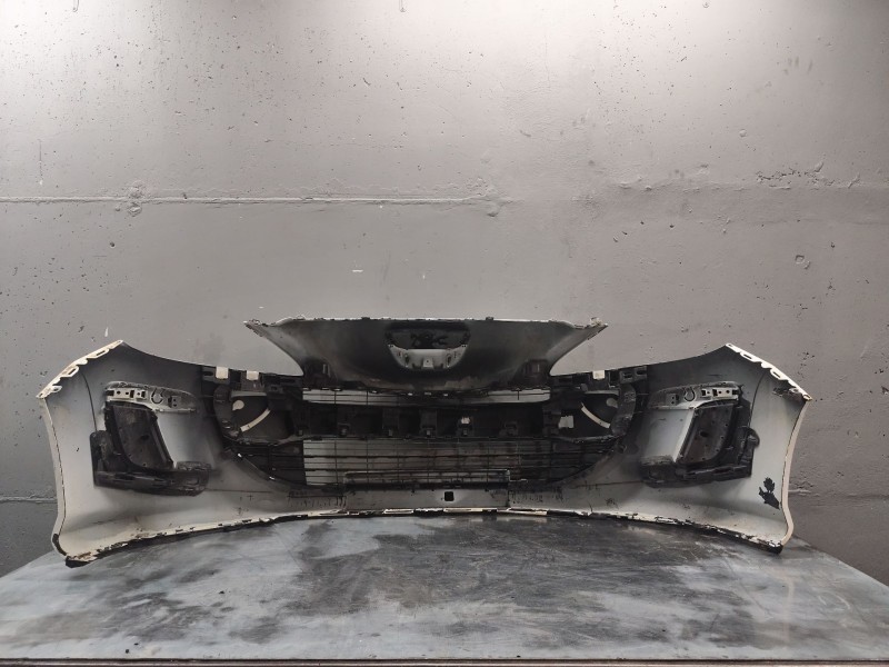 Recambio de paragolpes delantero para peugeot 308 confort referencia OEM IAM   