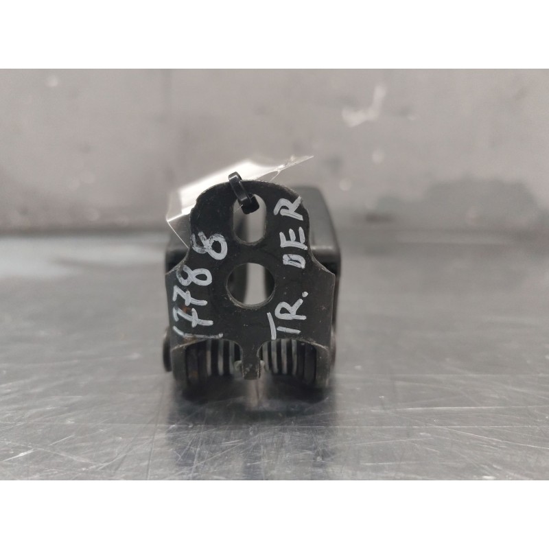 Recambio de enganche de cinturon trasero central para ford focus berlina (cap) ambiente (d) referencia OEM IAM  DERECHO 