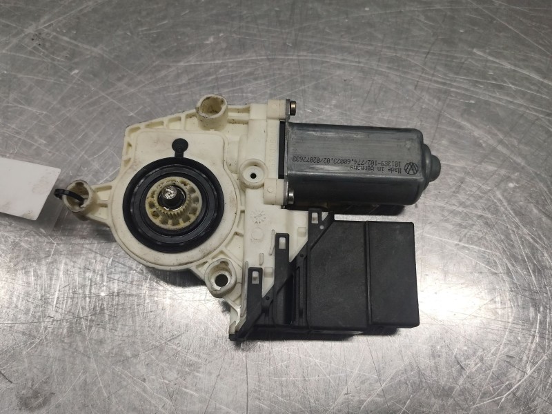 Recambio de motor elevalunas trasero izquierdo para seat toledo (1m2) select referencia OEM IAM 1C0959811A  