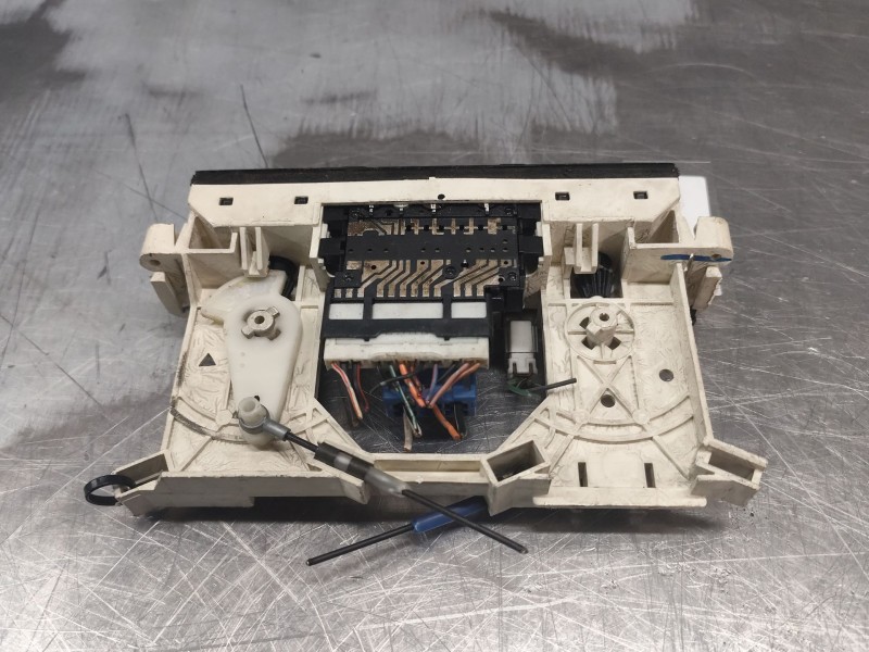 Recambio de mando calefaccion / aire acondicionado para mitsubishi space star (dg0) 1300 referencia OEM IAM MR262432  