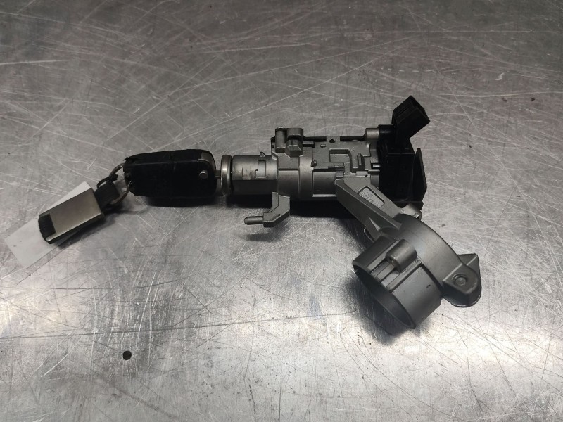 Recambio de conmutador de arranque para opel insignia berlina expression referencia OEM IAM 23477372  