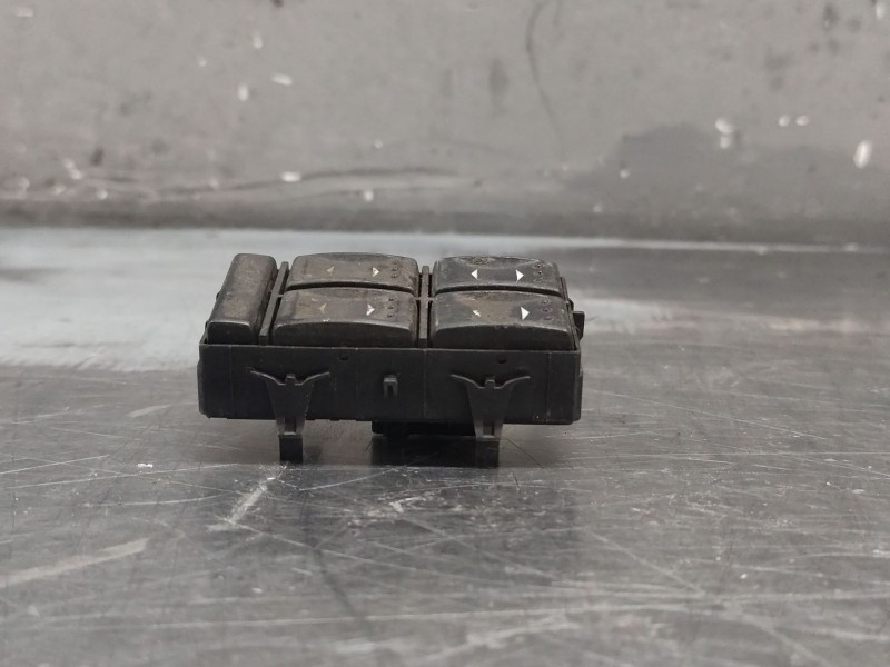 Recambio de mando elevalunas delantero izquierdo para ford mondeo berlina (ge) ambiente referencia OEM IAM 3S7T14A132BA  