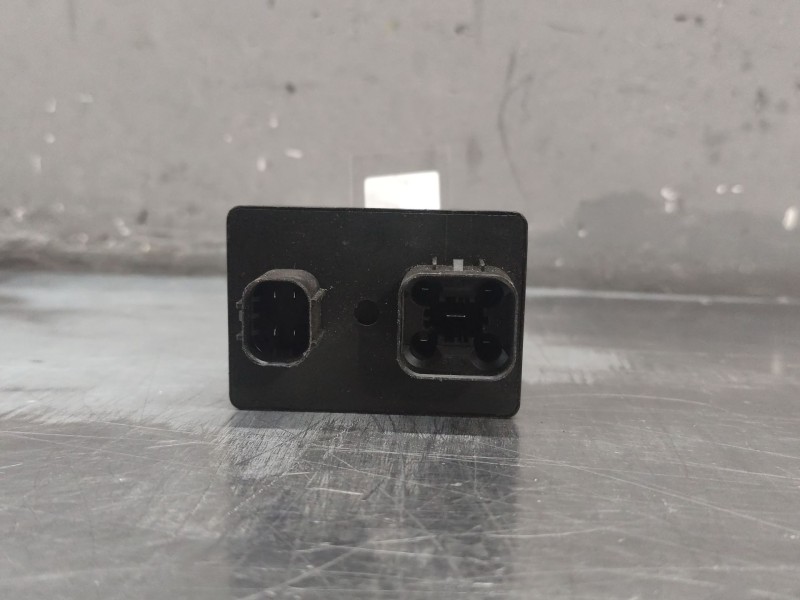 Recambio de caja precalentamiento para fiat fiorino referencia OEM IAM 0281003065 68254974AA 55250747