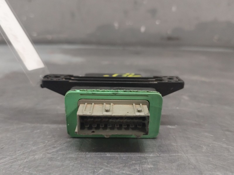 Recambio de modulo electronico para peugeot partner (s1) combispace referencia OEM IAM 9631577780 RELE ELECTROVENTILADORES 