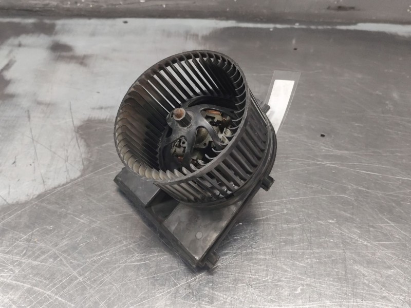 Recambio de ventilador calefaccion para seat ibiza (6k1) select referencia OEM IAM 1J1819021A  