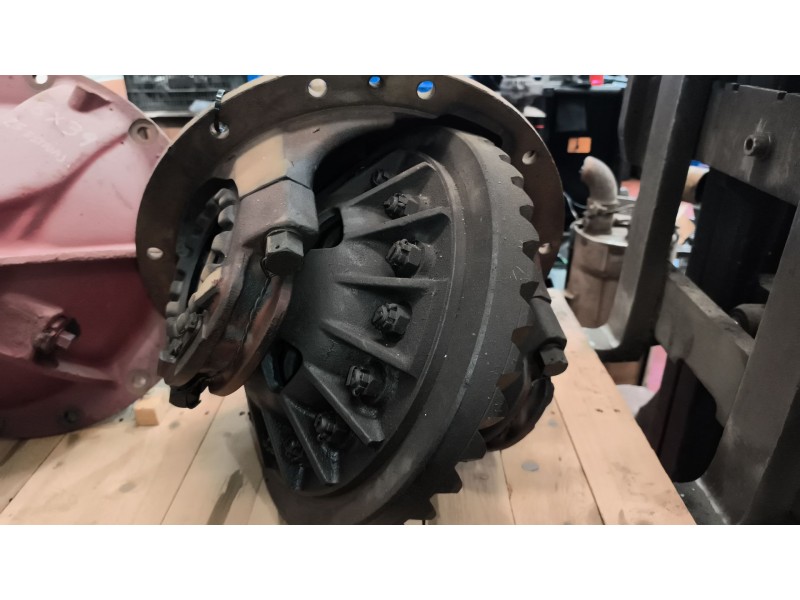 Recambio de grupo para renault dg 230.20 referencia OEM IAM  RELACION:8X39 25 ESTRIAS DE PALIER