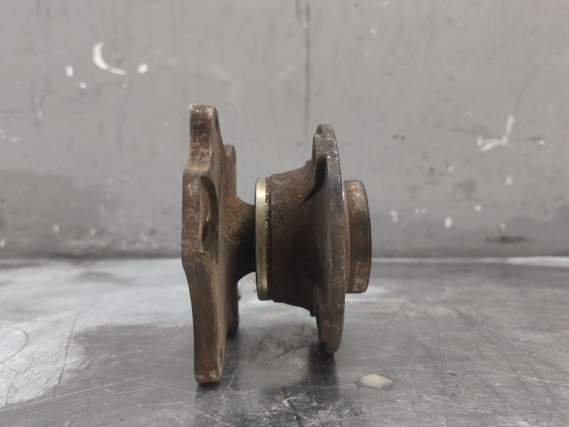 Recambio de buje trasero derecho para peugeot 307 (s1) xr referencia OEM IAM   