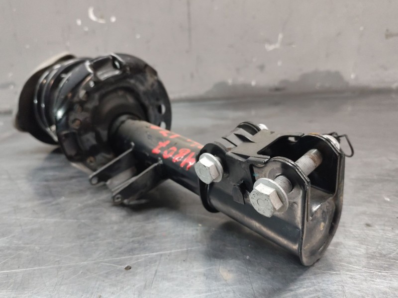 Recambio de amortiguador delantero izquierdo para infiniti q30 1.5 d referencia OEM IAM   